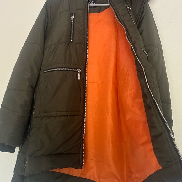 Dex Coat - Picture 2 of 3